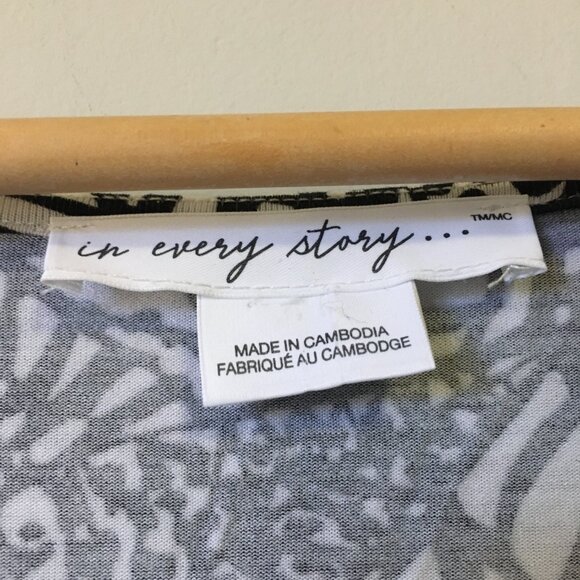 Penningtons Tropical B&W Leaf Bow Tie Collar Viscose Tee - Picture 11 of 12